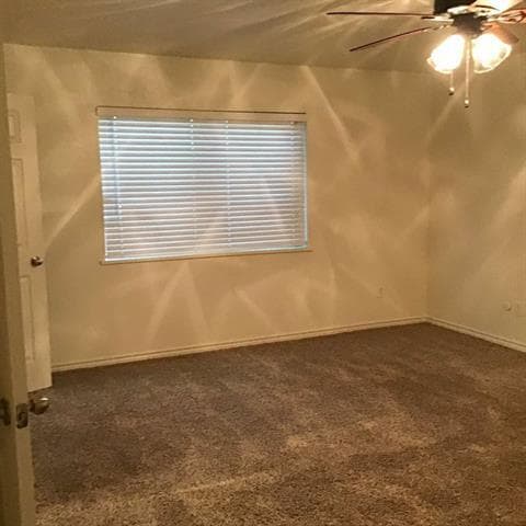 Building Photo - 2622 Meadowview Dr