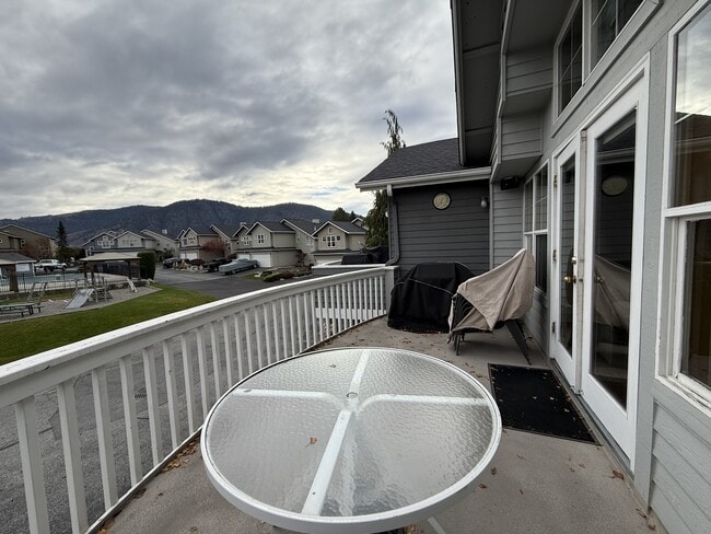 Building Photo - 217 E Pkwy Dr