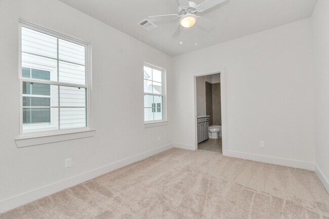 Building Photo - 2007 Bauer Dr