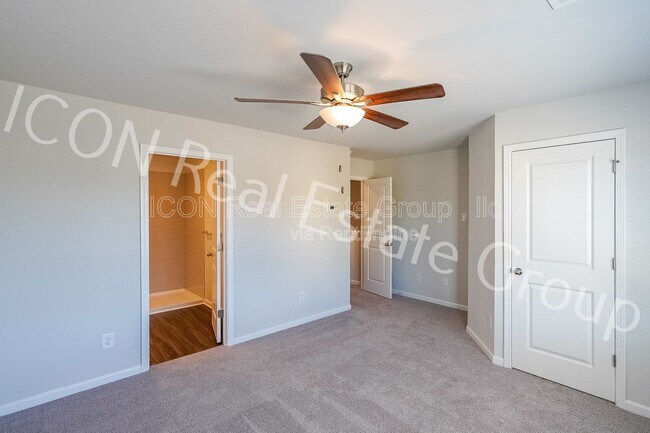 Building Photo - 124 Vlg Grn Dr NW