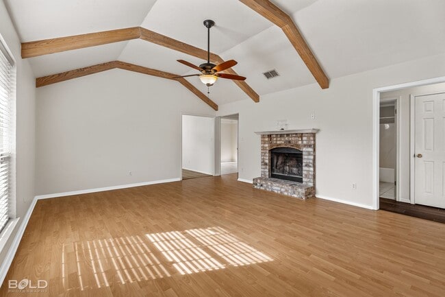 Building Photo - 5005 Longstreet Pl