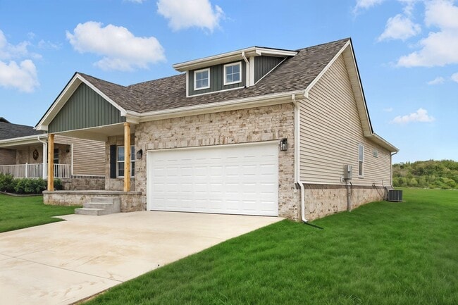 Building Photo - 1108 Mission Dr