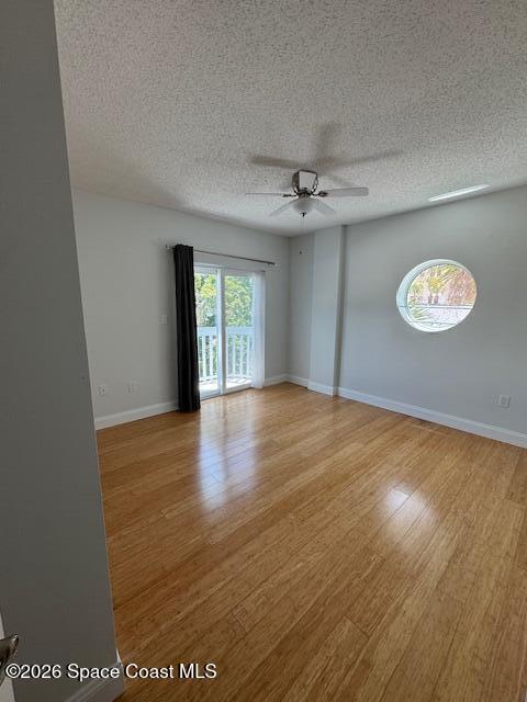Building Photo - 1208 E River Dr