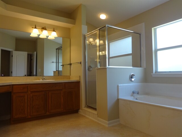 Building Photo - 3035 Five Oaks Ln