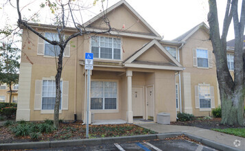 Building Photo - ALTAMONTE SPRINGS:Gated community, Ground ...