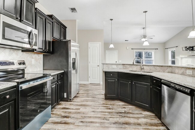 Building Photo - 228 Planters Ridge Dr