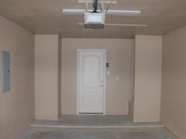 Building Photo - Viewable 1/6/2026 Text 201-231-7228 for more information