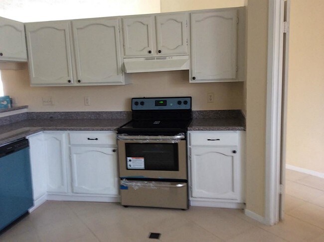Building Photo - 16418 Quail Park Dr