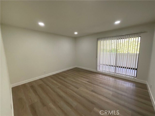 Building Photo - 470 S Ranch View Cir