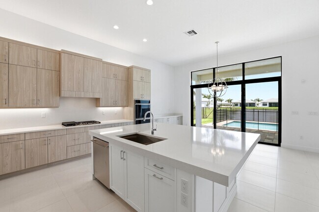 Building Photo - 9008 Corsican Finch Ct