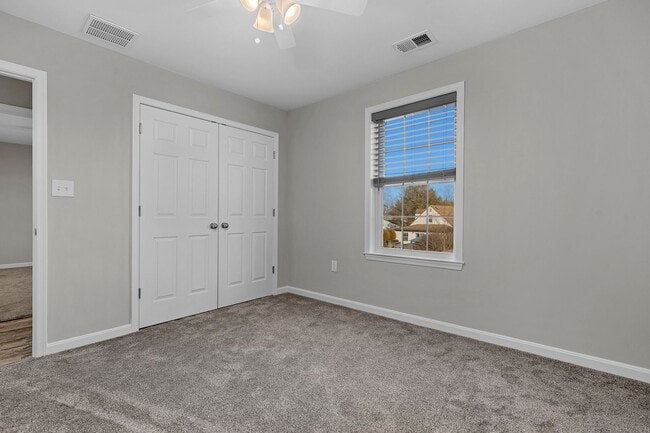 Building Photo - Beautiful 4br 2.5ba with huge basement and garage in Edgemere