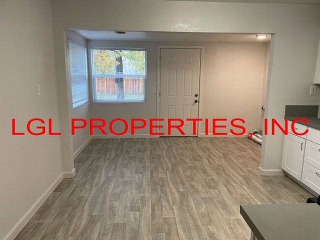 Building Photo - 3455 Taylor St
