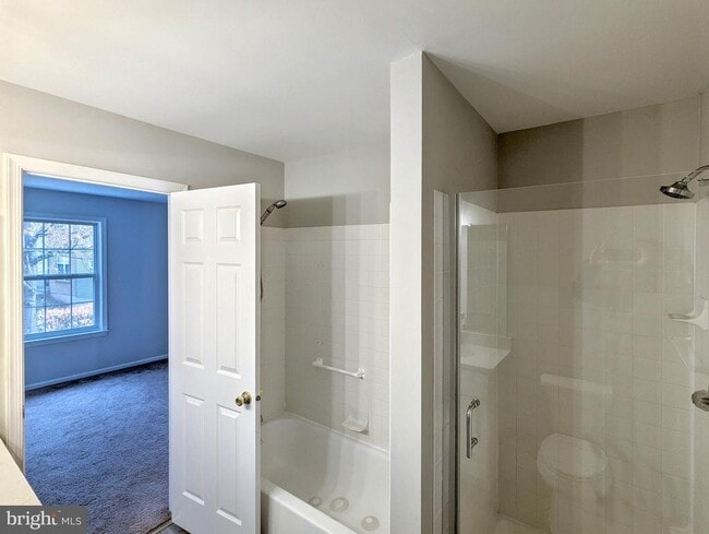 Building Photo - 54 Piccadilly Cir