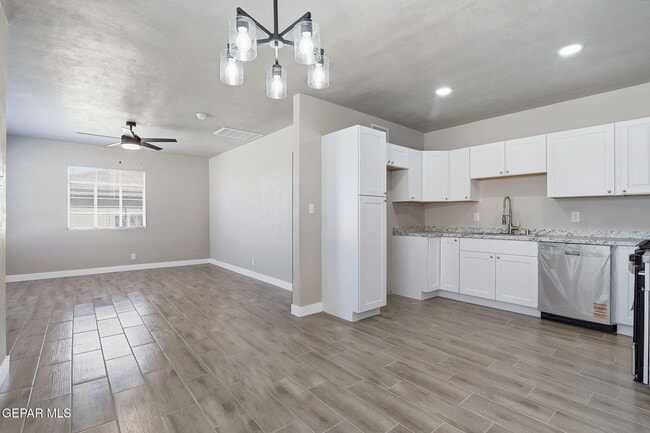 Building Photo - 3100 McKinley Ave