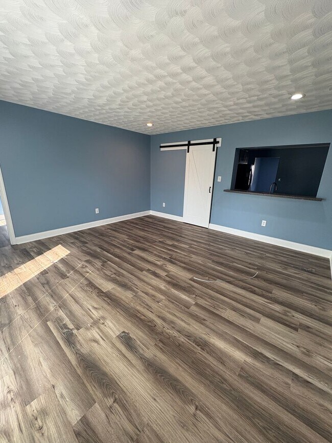 Building Photo - 1303 Collett Ln