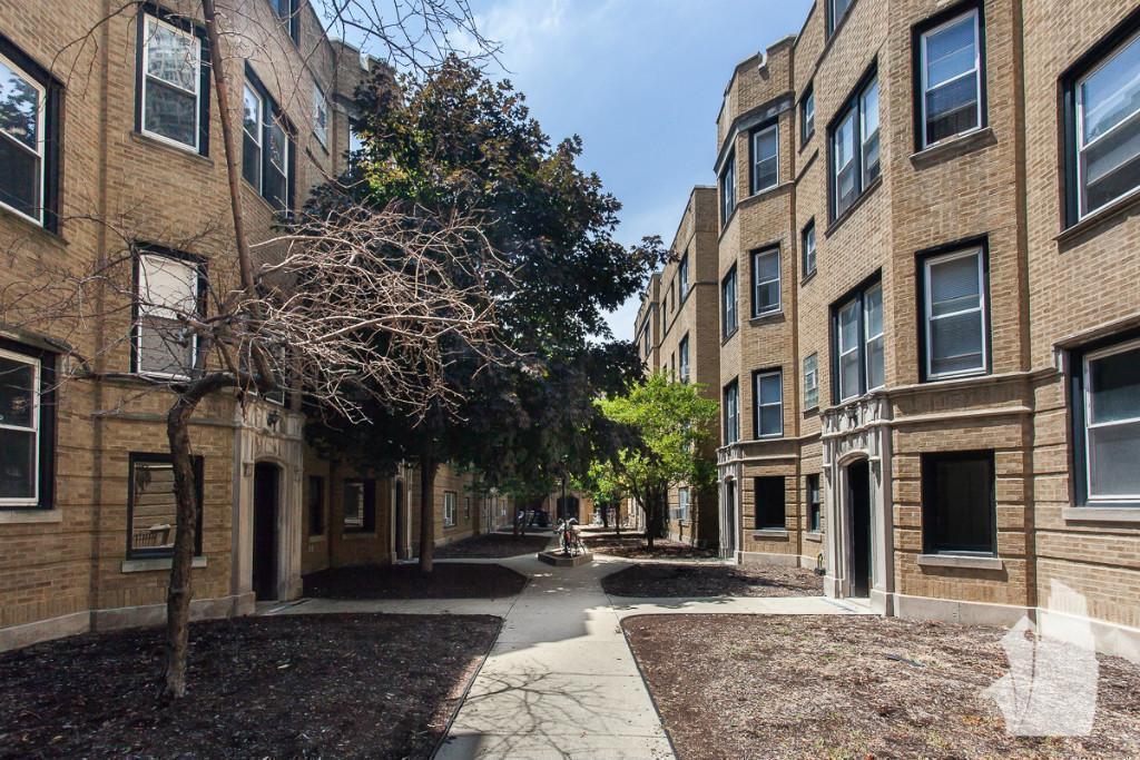 Building Photo - 3916 N Pine Grove Ave