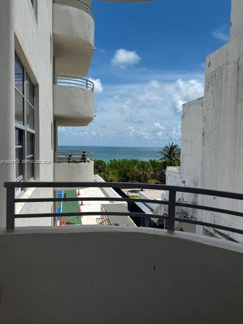 Building Photo - 5555 Collins Ave