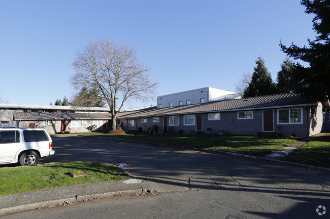 Building Photo - Brookside Manor