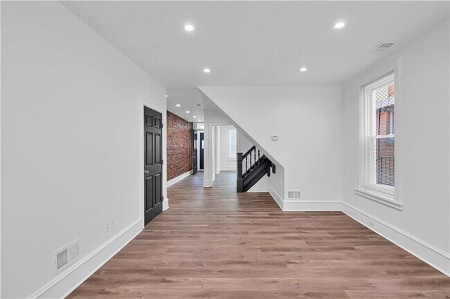 Building Photo - 3219 Kennett Sq