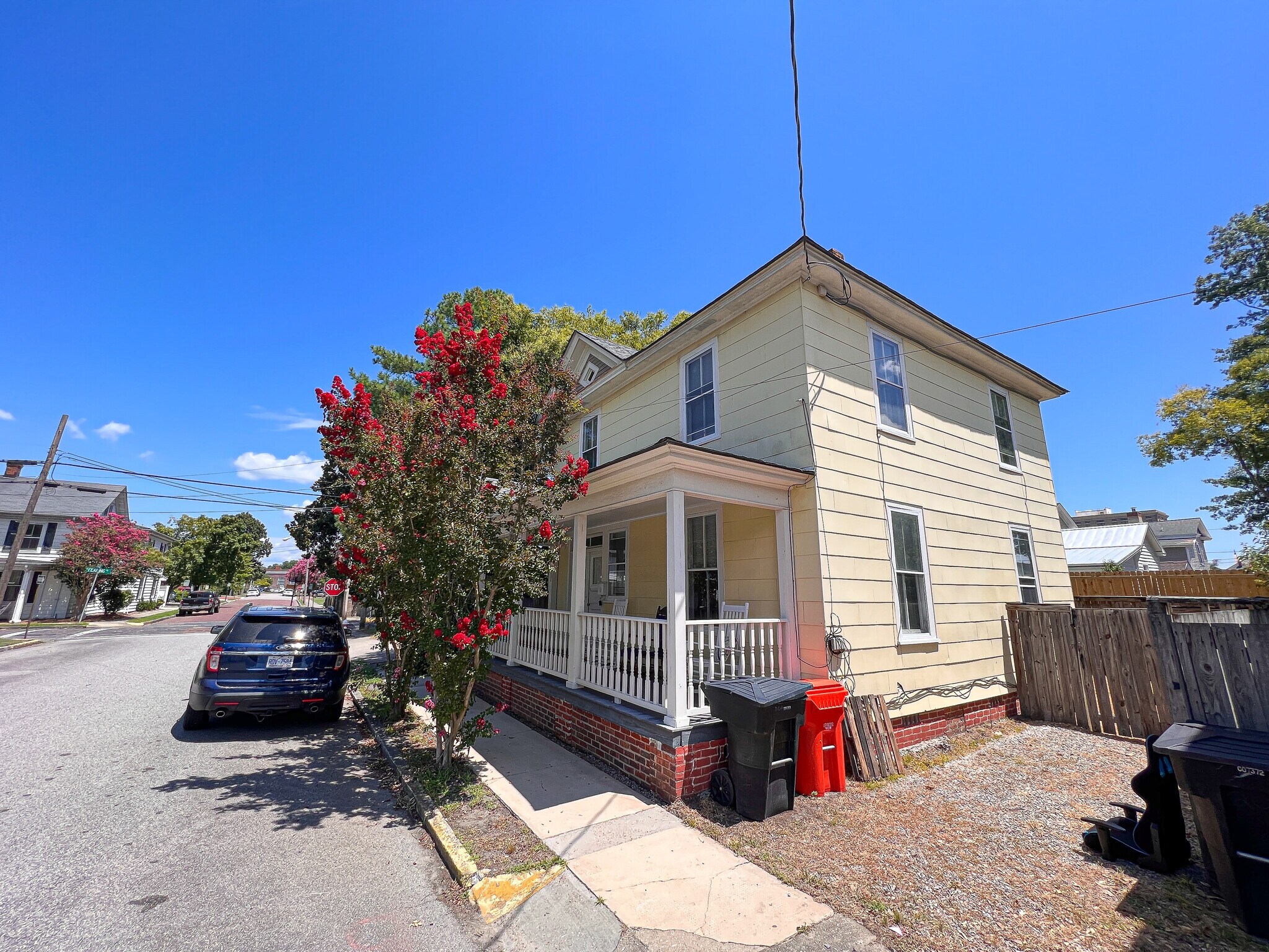 Building Photo - 200 S Elliott St