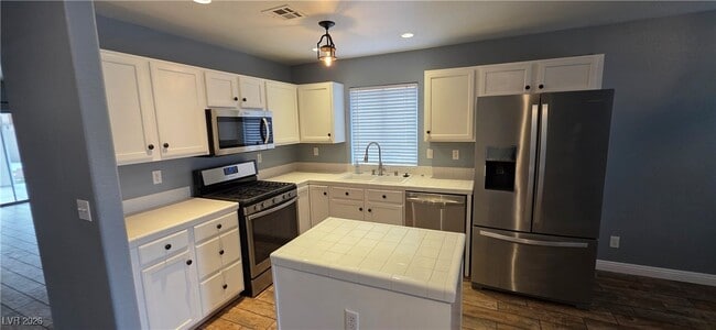 Building Photo - 5817 Mansion St