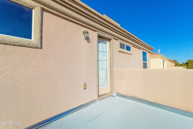 Building Photo - 3712 Prairie Rose St