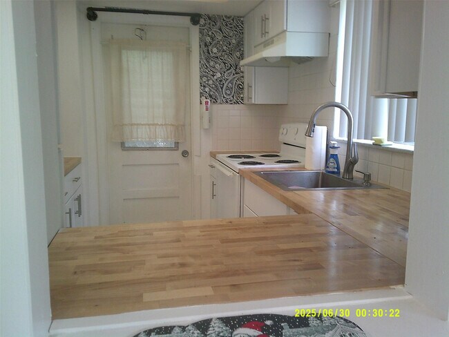 Building Photo - 5800 Margate Blvd