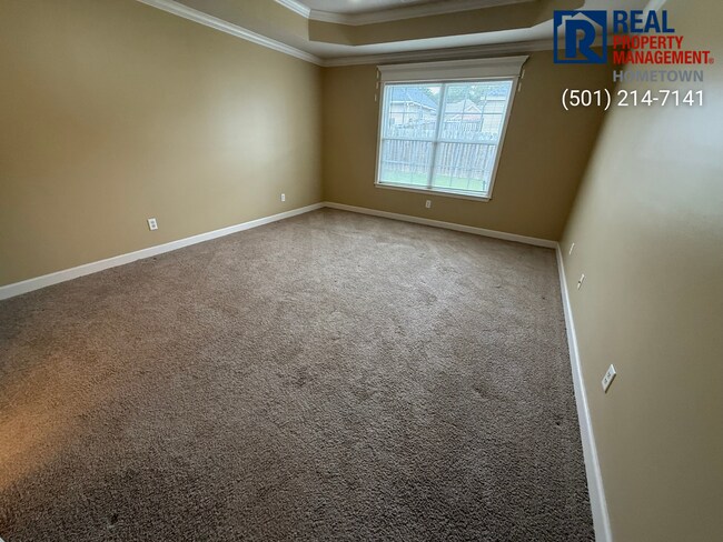 Building Photo - 1609 White Oak Cir