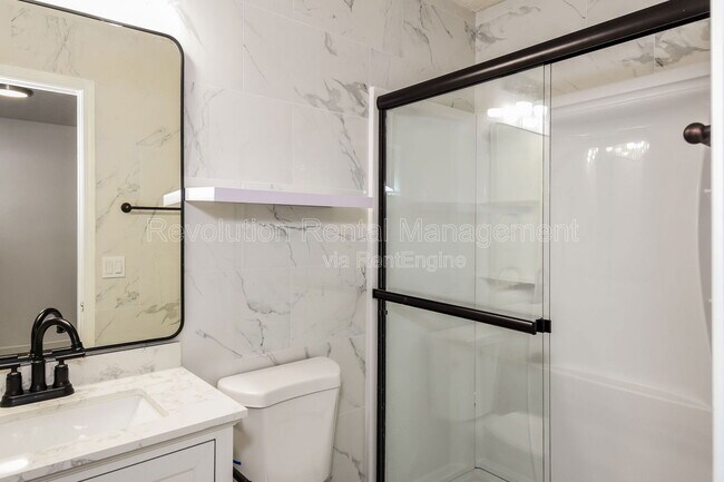 Building Photo - 1303 Sweet Pine Dr