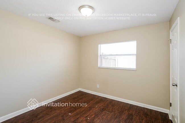 Building Photo - 4604 E Temple Heights Rd