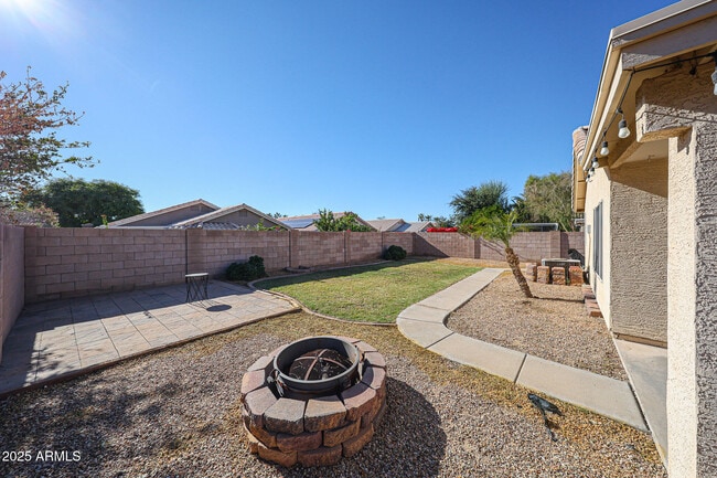 Building Photo - 6209 W Blackhawk Dr