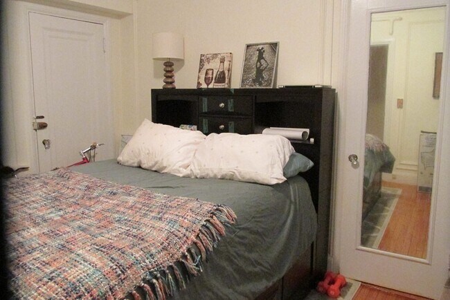 Building Photo - 1450 Beacon St