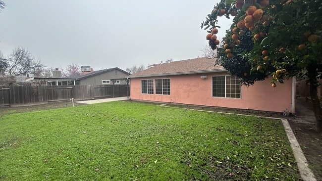 Building Photo - 1917 Coral Oak Ct