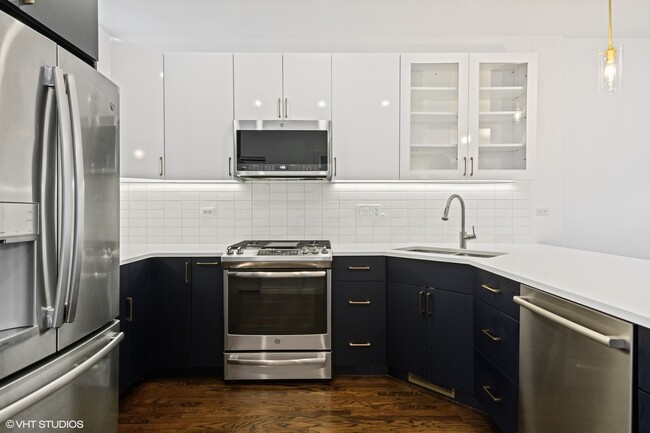 Building Photo - 18 S Aberdeen St