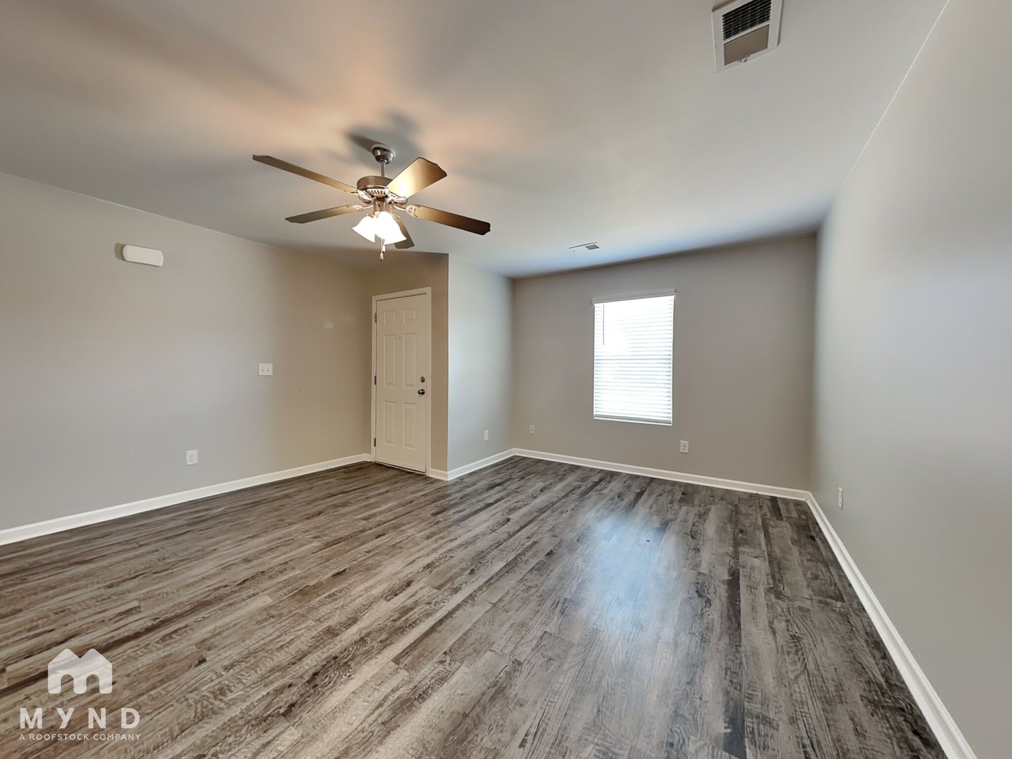 Building Photo - 816 The Heights Ln