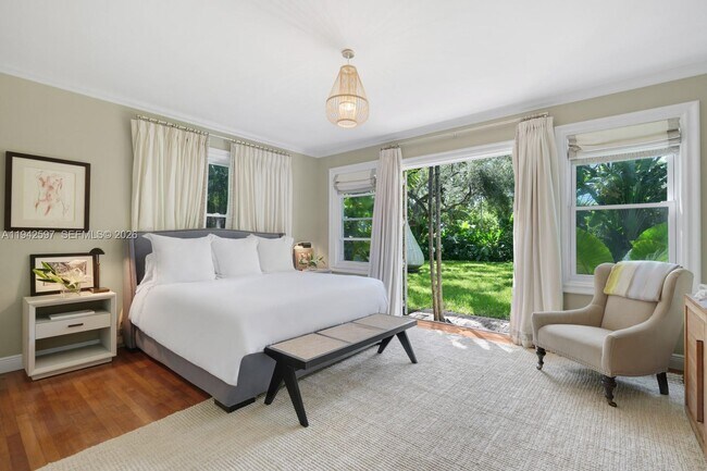 Building Photo - 530 Melaleuca Ln