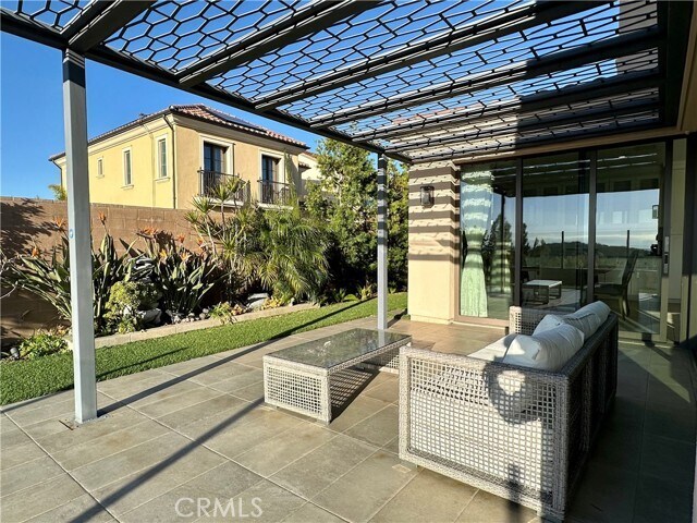 Building Photo - 135 Oceano