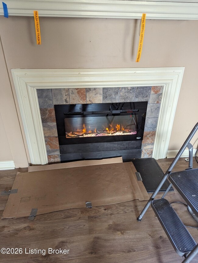 Building Photo - 7605 New La Grange Rd