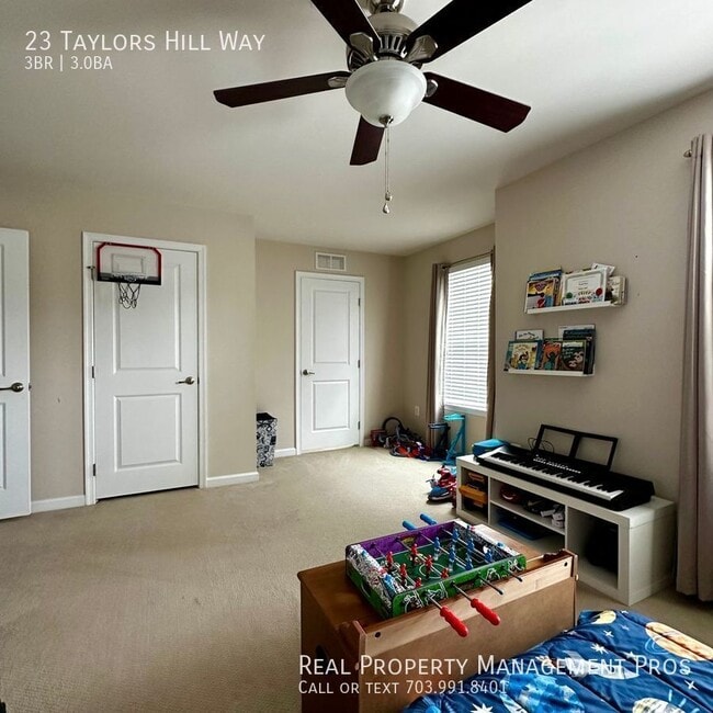 Building Photo - 23 Taylors Hl Wy