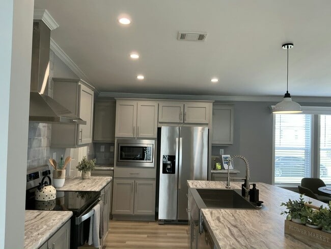 Building Photo - 3007 SW 108th St