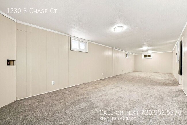 Building Photo - 1230 S Chase Ct
