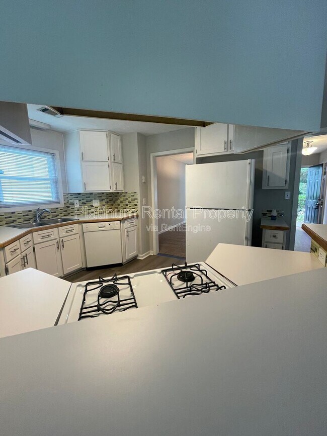 Building Photo - 1020 Twin Brook Ct NW