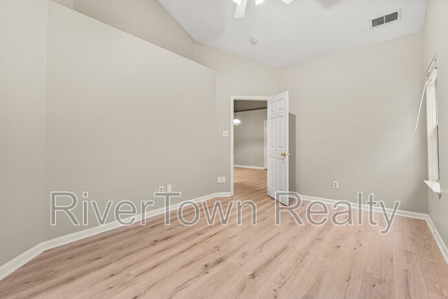 Building Photo - 7016 S Estacada Way