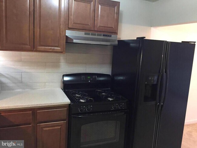 Building Photo - 2630 Fort Farnsworth Rd