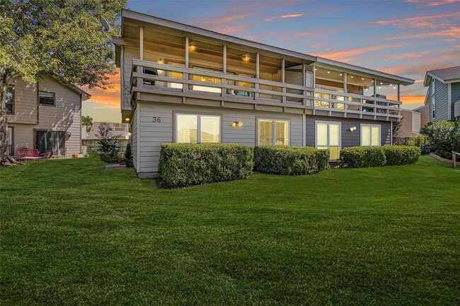 Primary Photo - 36 April Point Dr N