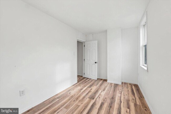 Building Photo - 4223 N Hicks St