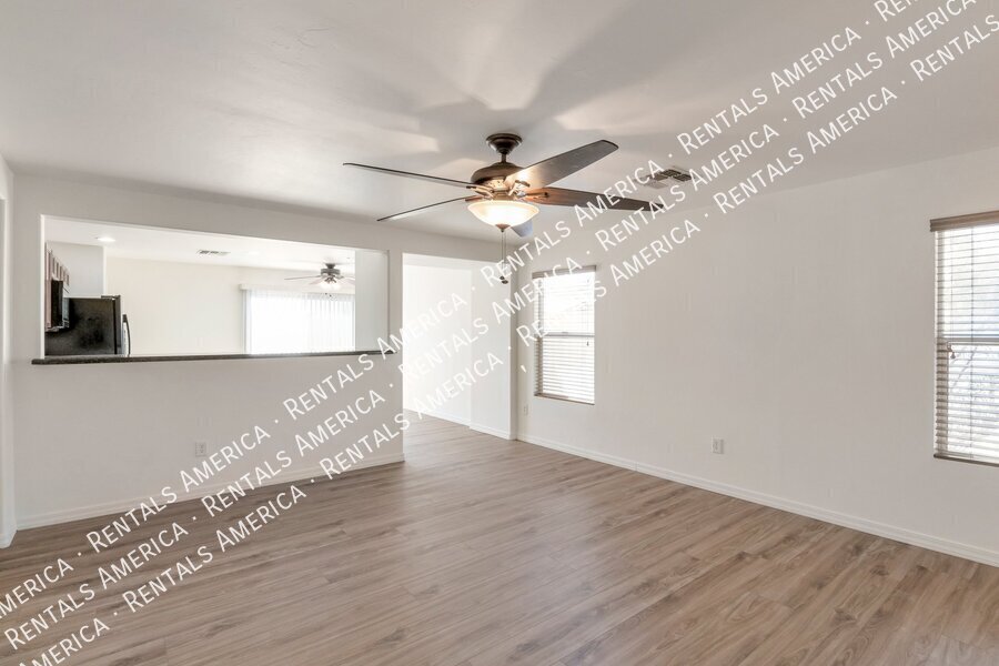 Building Photo - 8345 W Redshank Dr