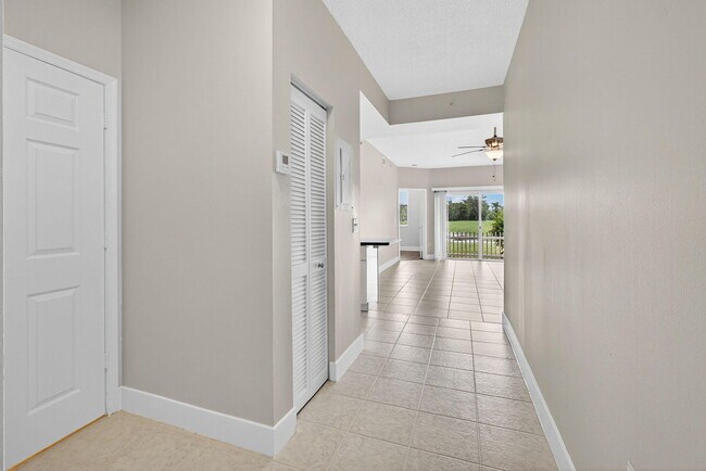 Building Photo - 2040 Greenview Shores Blvd