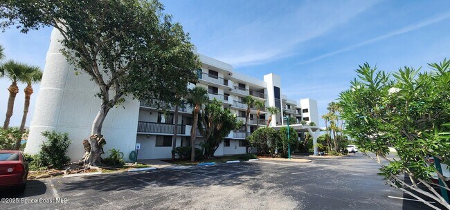 Primary Photo - 300 Columbia Dr