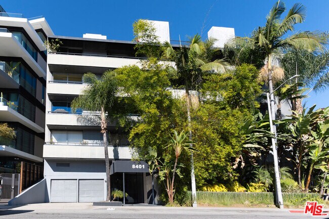 Building Photo - 8401 Fountain Ave